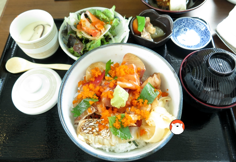 Kaisendon (Assorted Sashimi Rice Set, Bt300++)