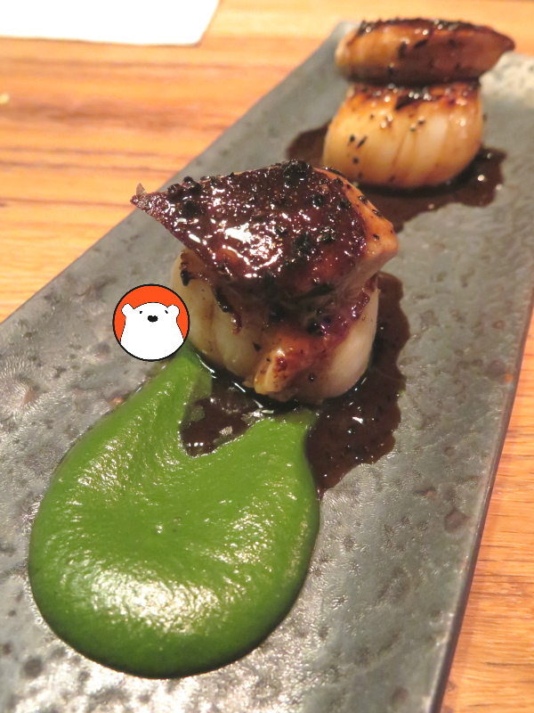 An appetiser from the Rossini Menu: Scallops and Foie Gras (Bt680++) with spinach purée, truffle sauce.